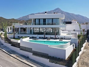 عقارات للبيع في اسبانيا في Costa Del Soly